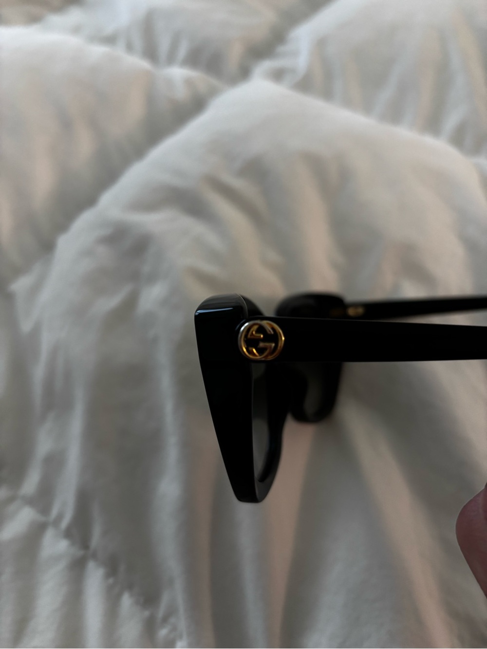 Gucci Black Oversized Women's Sunglasses - Picture 4 of 11